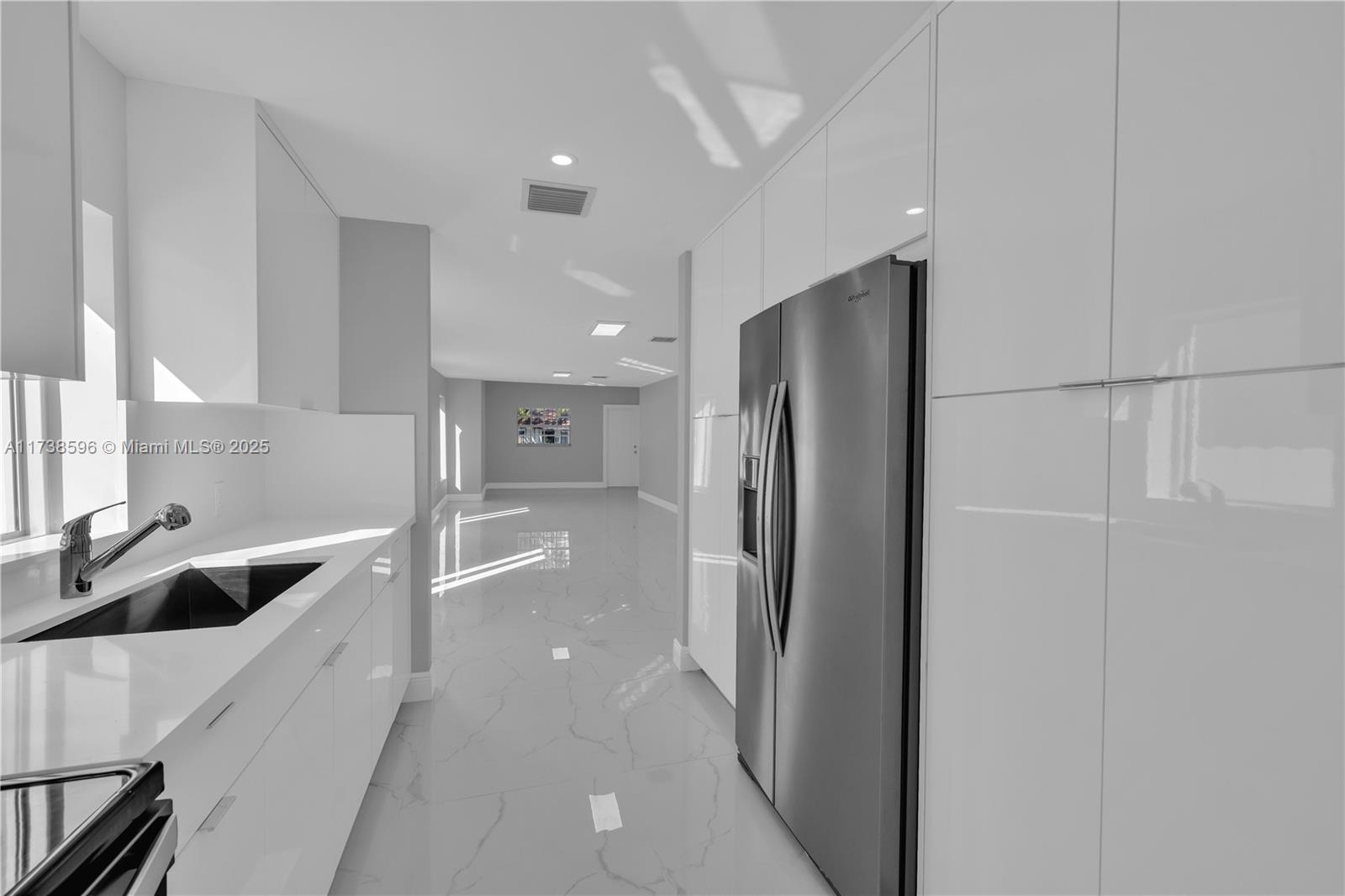 WEST END PARK AMD PL - Residential Lease