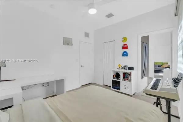 DORAL CAY - Residential Lease