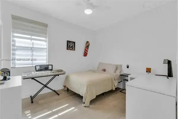 DORAL CAY - Residential Lease