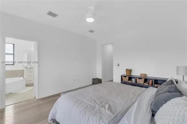 DORAL CAY - Residential Lease