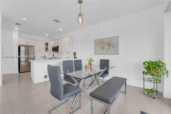 DORAL CAY - Residential Lease