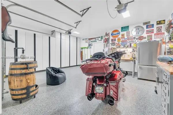 DORAL CAY - Residential Lease