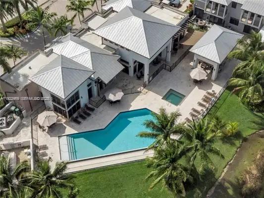 DORAL CAY - Residential Lease