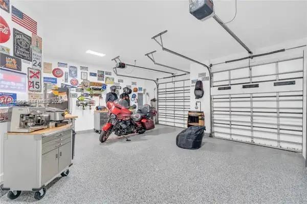 DORAL CAY - Residential Lease