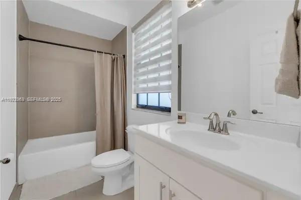 DORAL CAY - Residential Lease