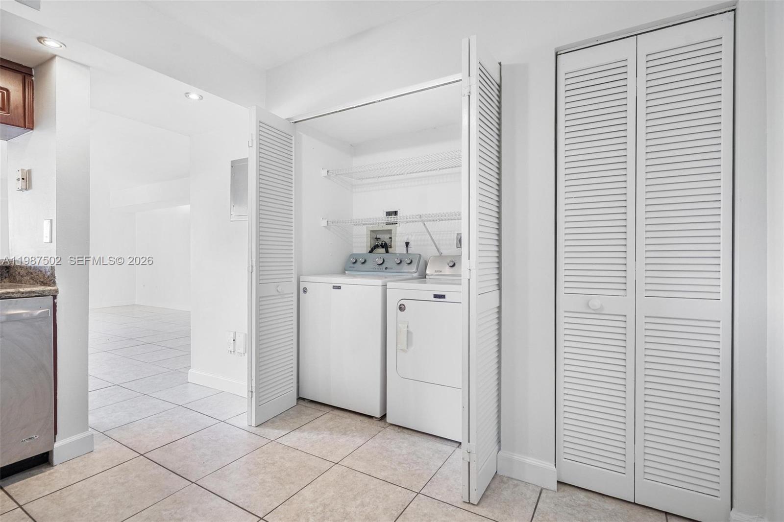 KENLAND BEND SOUTH CONDO - Residential