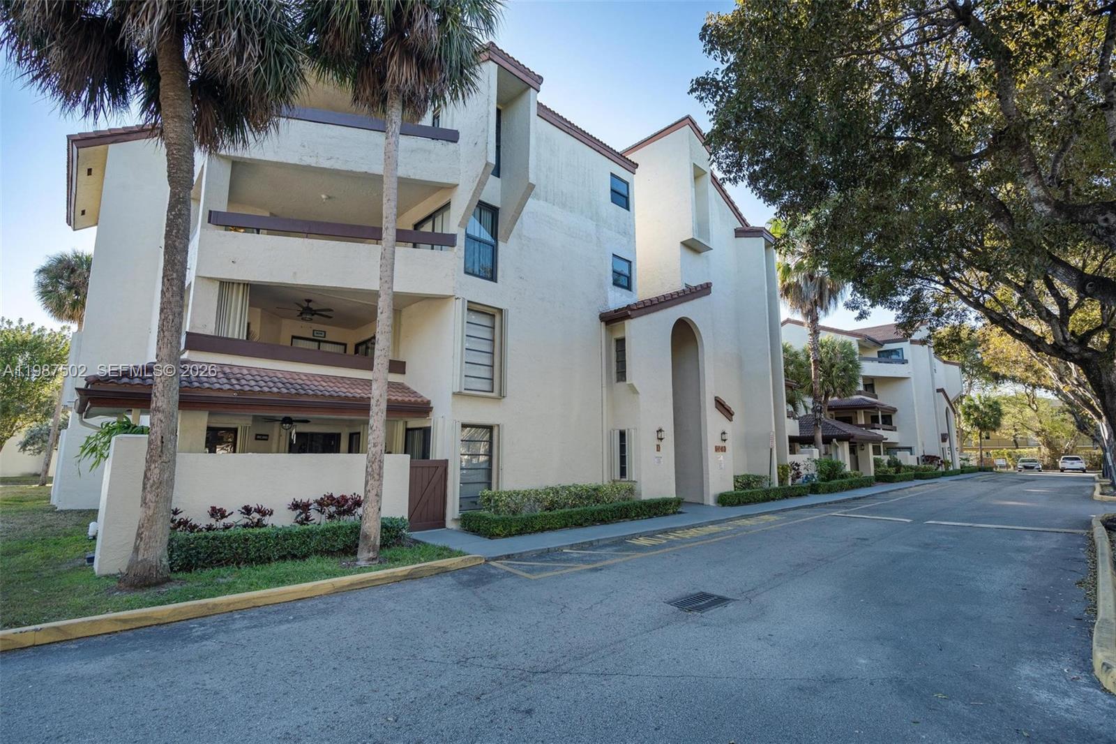 KENLAND BEND SOUTH CONDO - Residential