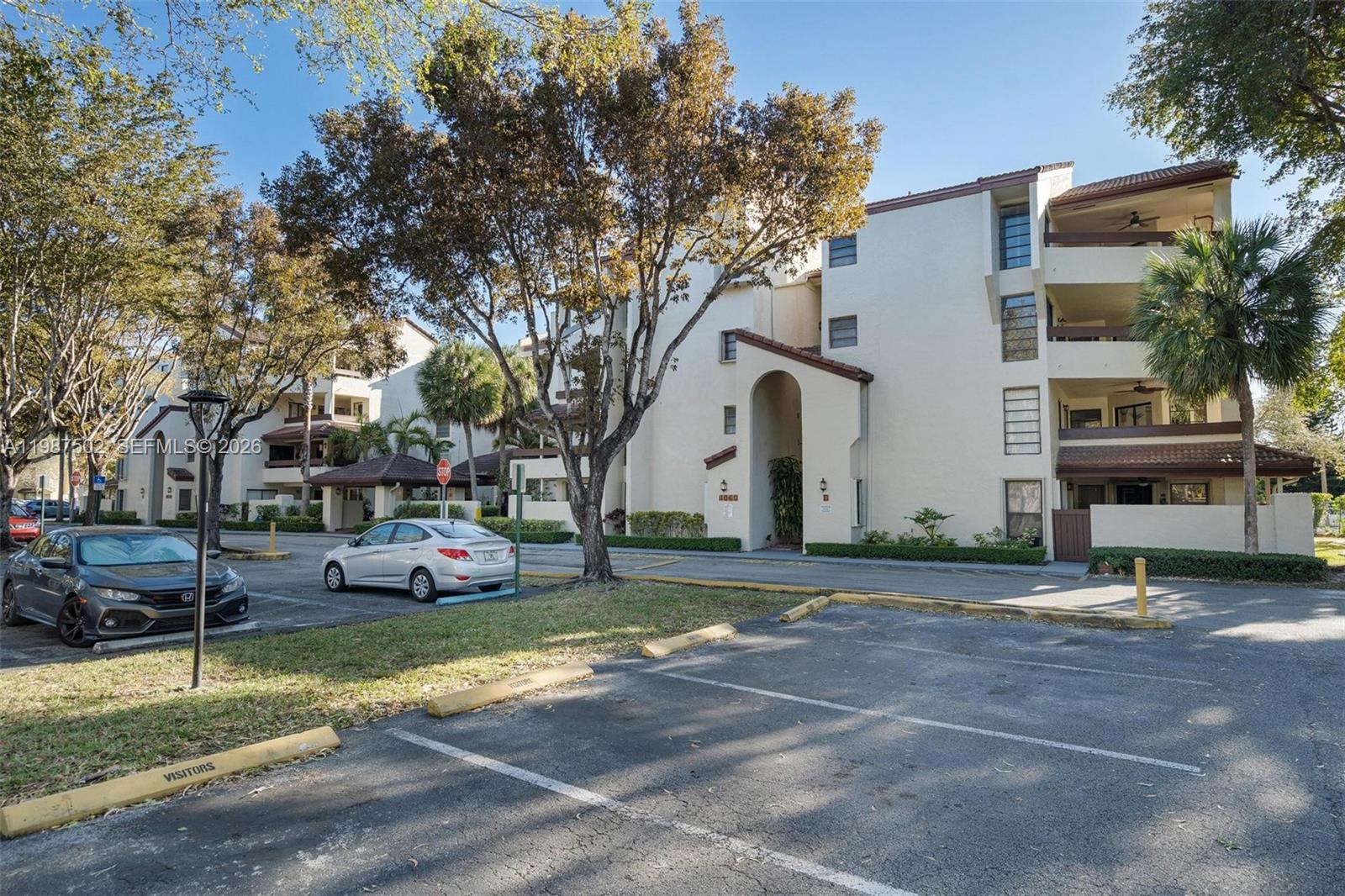 KENLAND BEND SOUTH CONDO - Residential