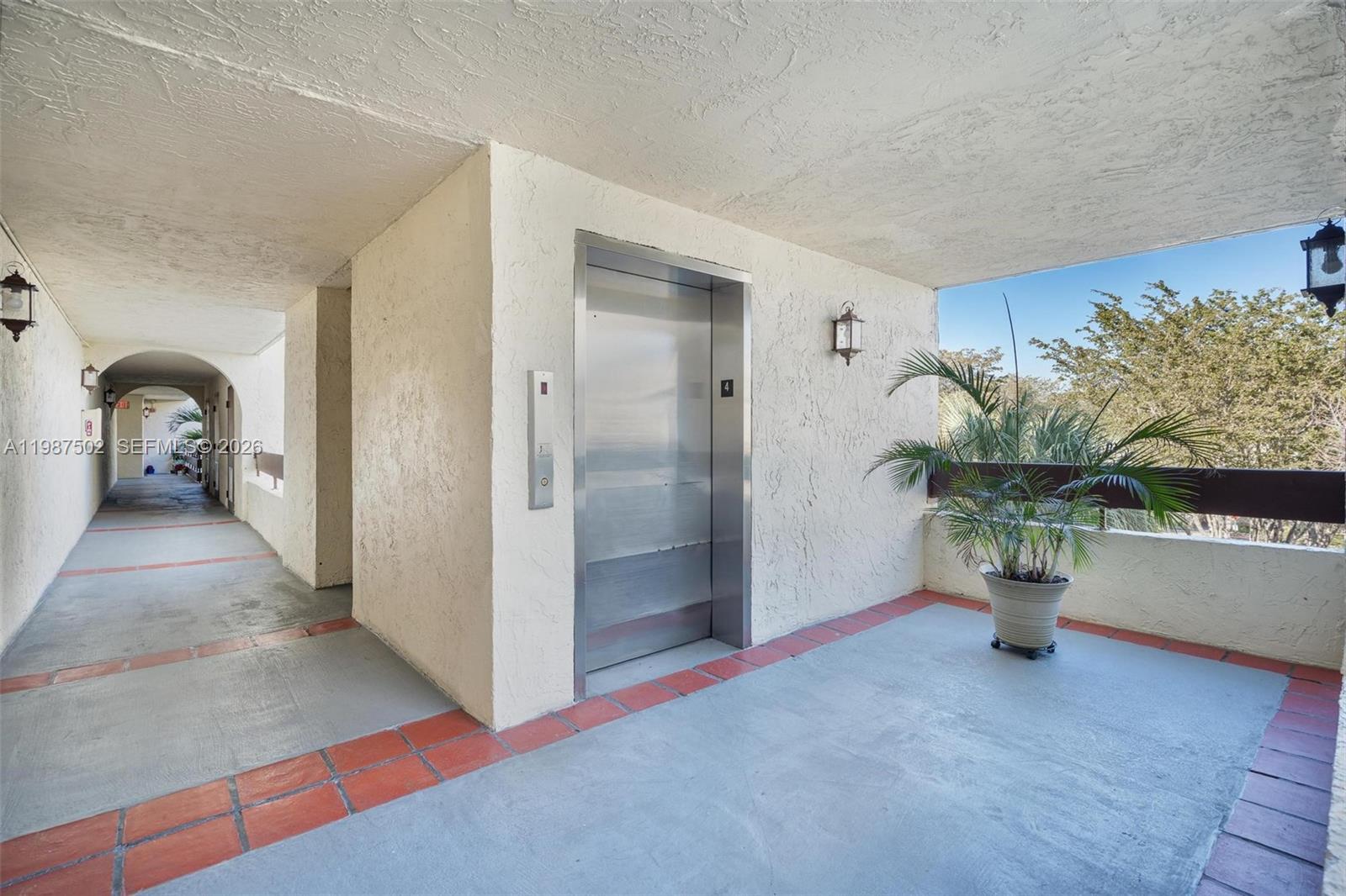 KENLAND BEND SOUTH CONDO - Residential