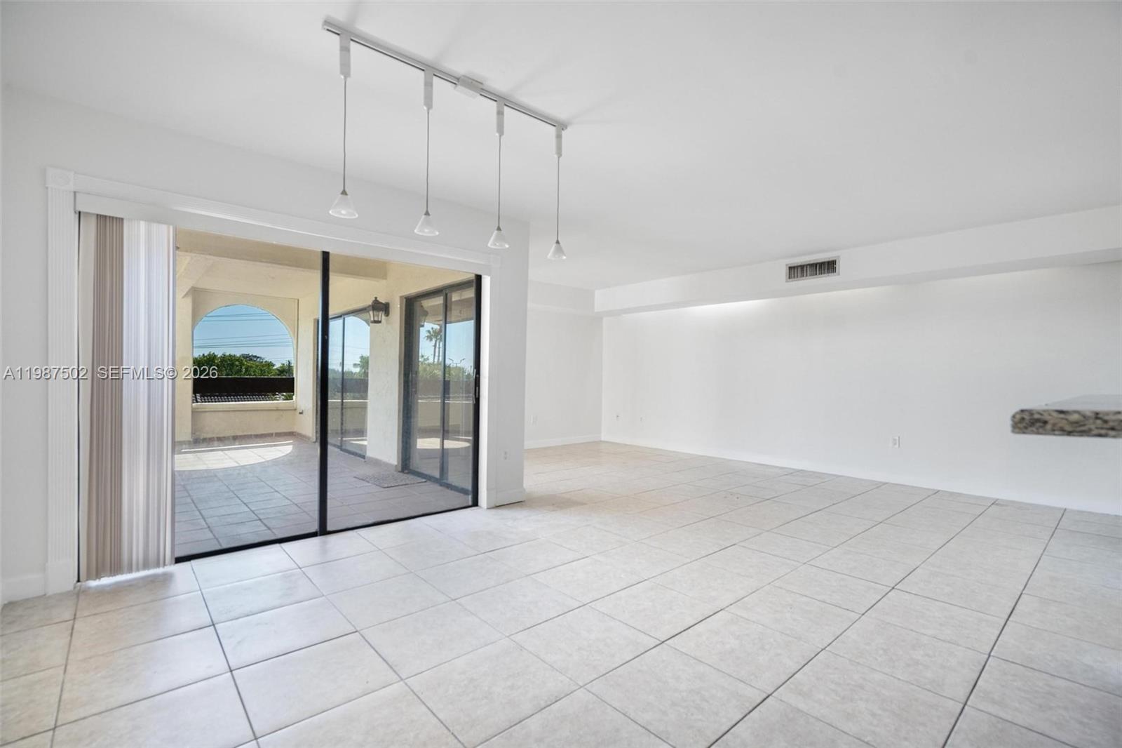 KENLAND BEND SOUTH CONDO - Residential