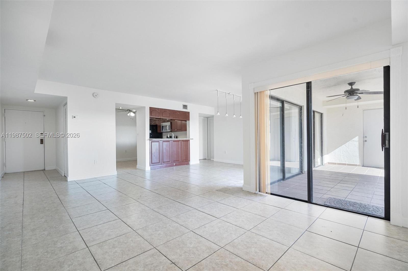 KENLAND BEND SOUTH CONDO - Residential