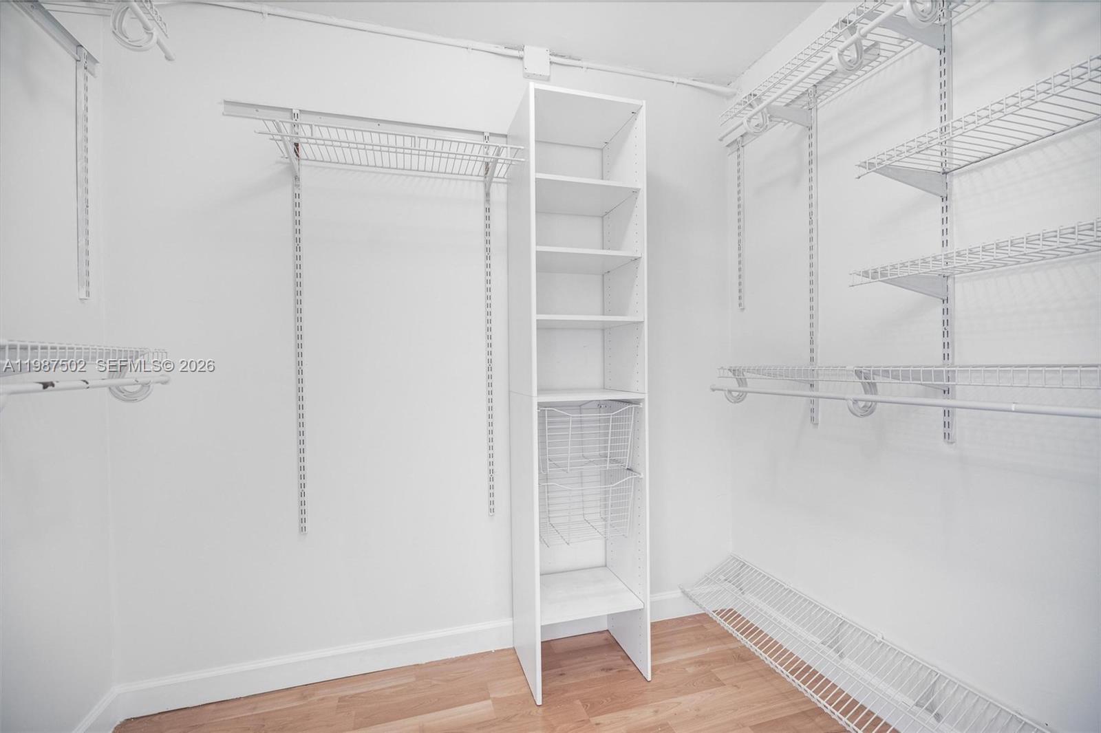 KENLAND BEND SOUTH CONDO - Residential