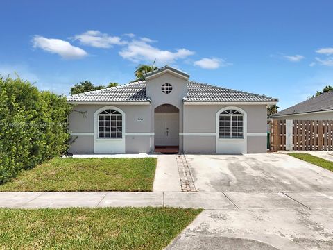 Single Family Residence in Miami FL 14353 169th St St 7.jpg