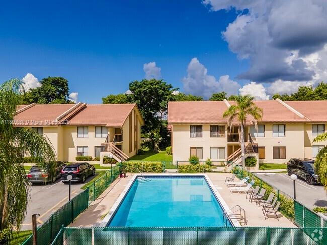 2568 Riverside Dr 411
