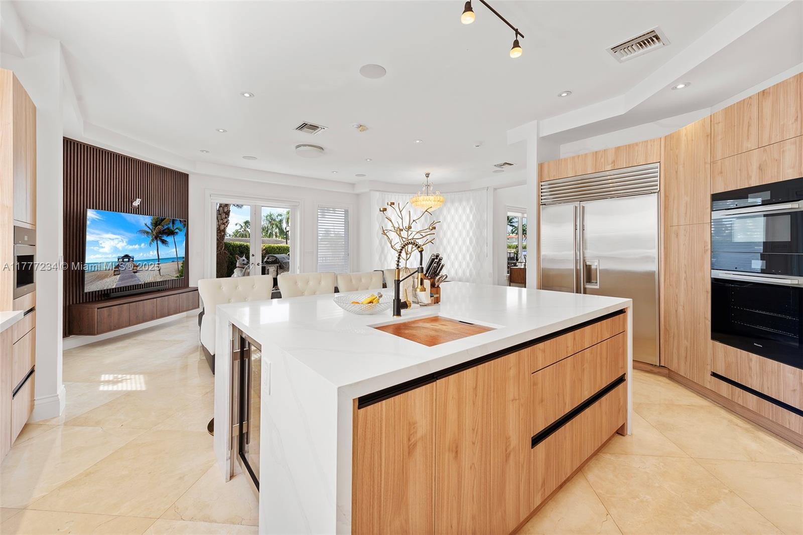 EASTERN SHORES 1ST ADDN - Residential