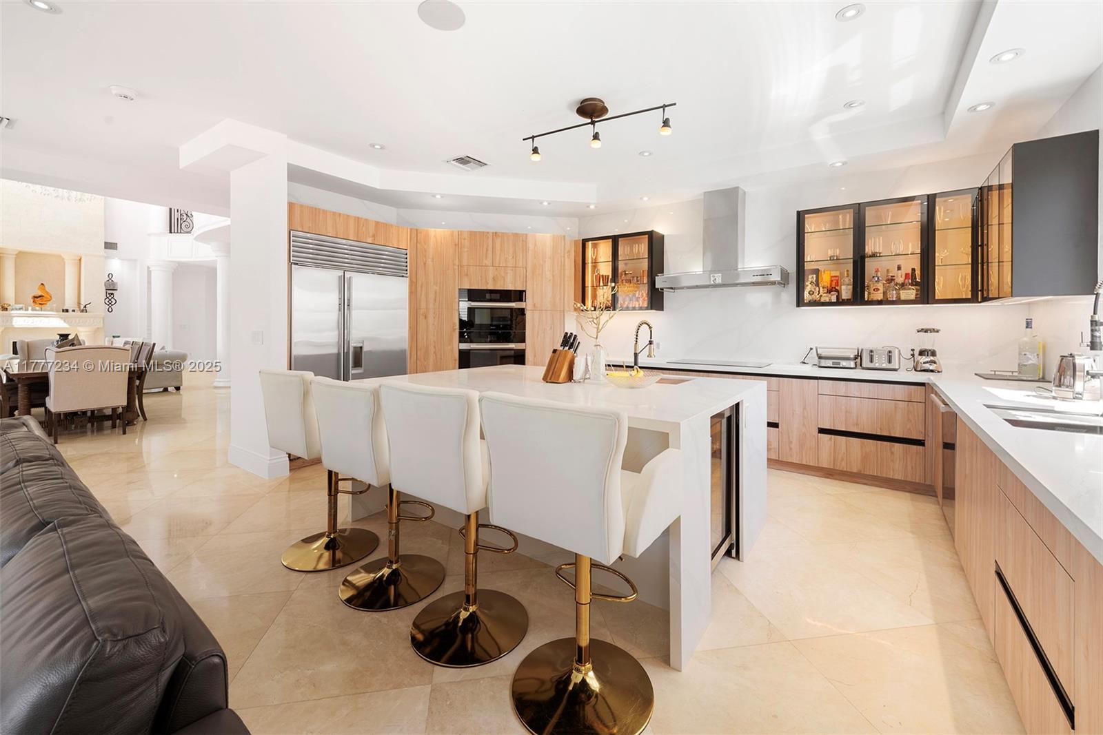 EASTERN SHORES 1ST ADDN - Residential