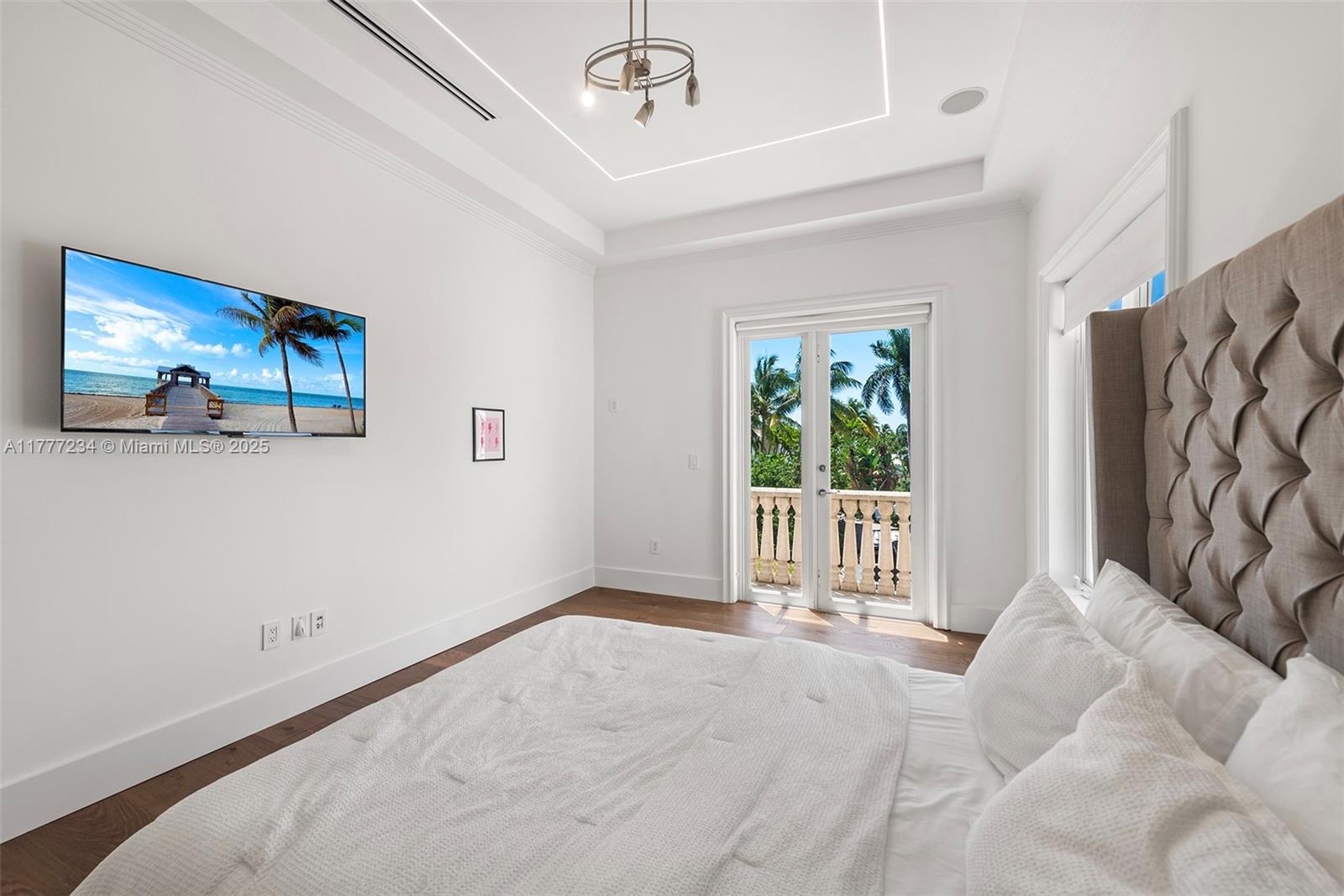 EASTERN SHORES 1ST ADDN - Residential