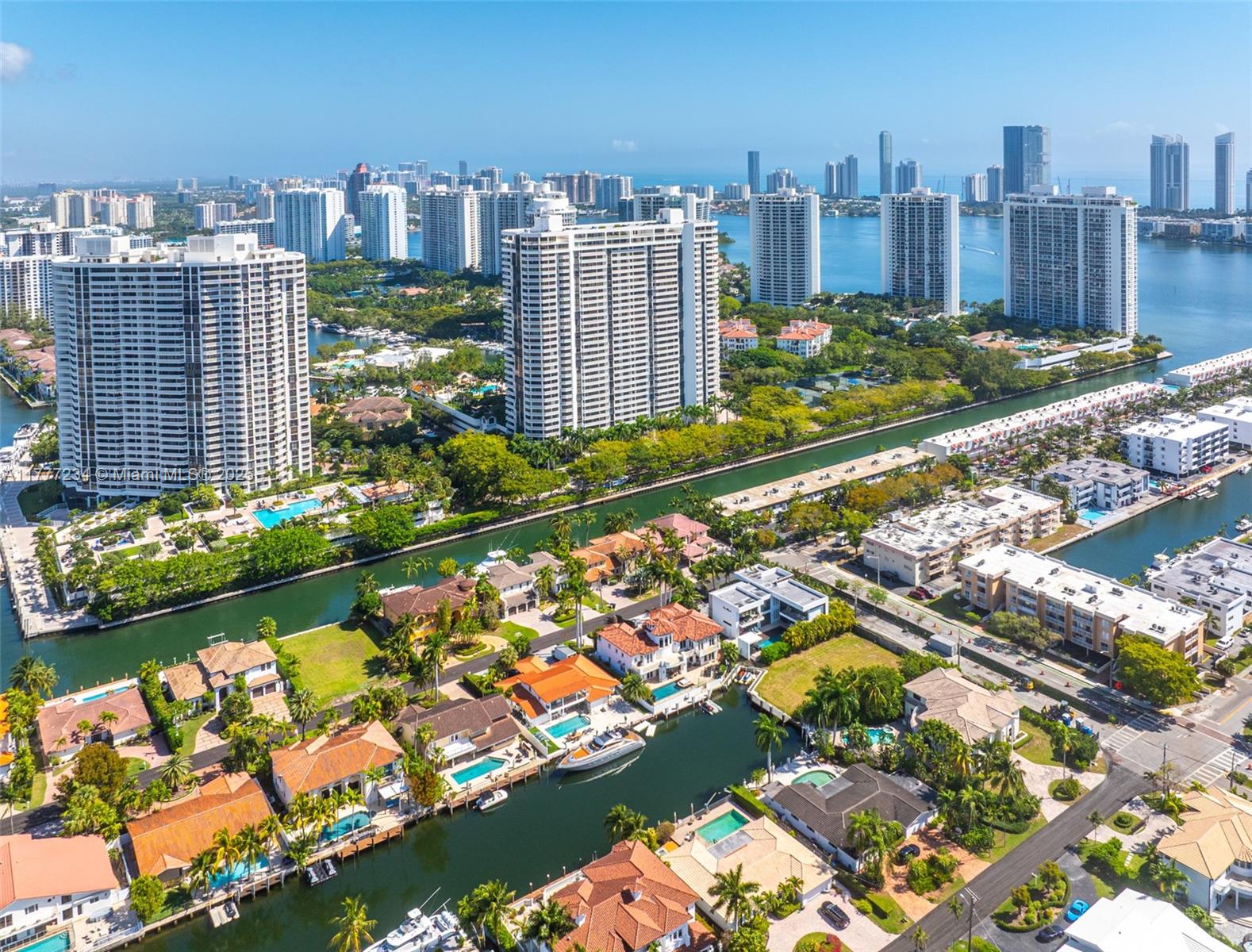 EASTERN SHORES 1ST ADDN - Residential