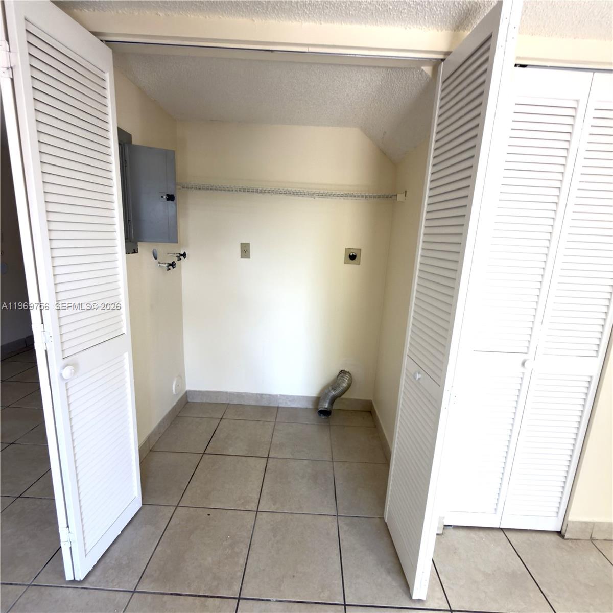 MOUNTCLAIR VILLAS CONDO - Residential