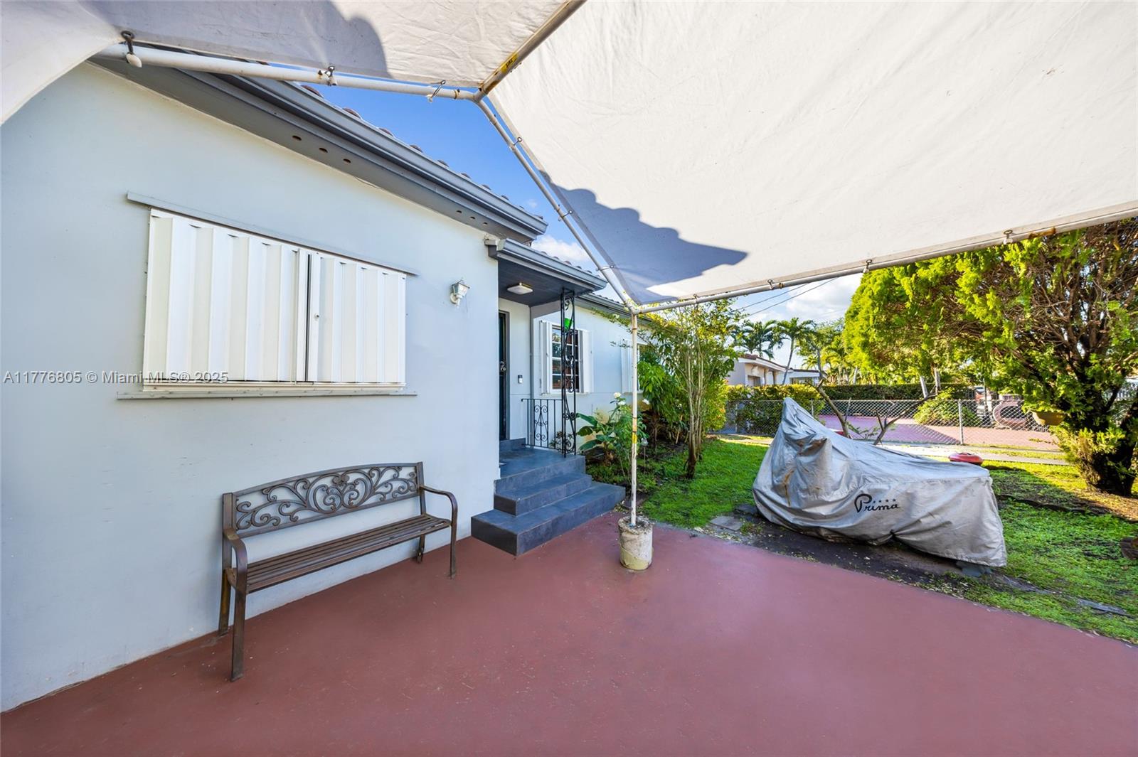 View photos, virtual tours, details... 31 SW 62nd Ct