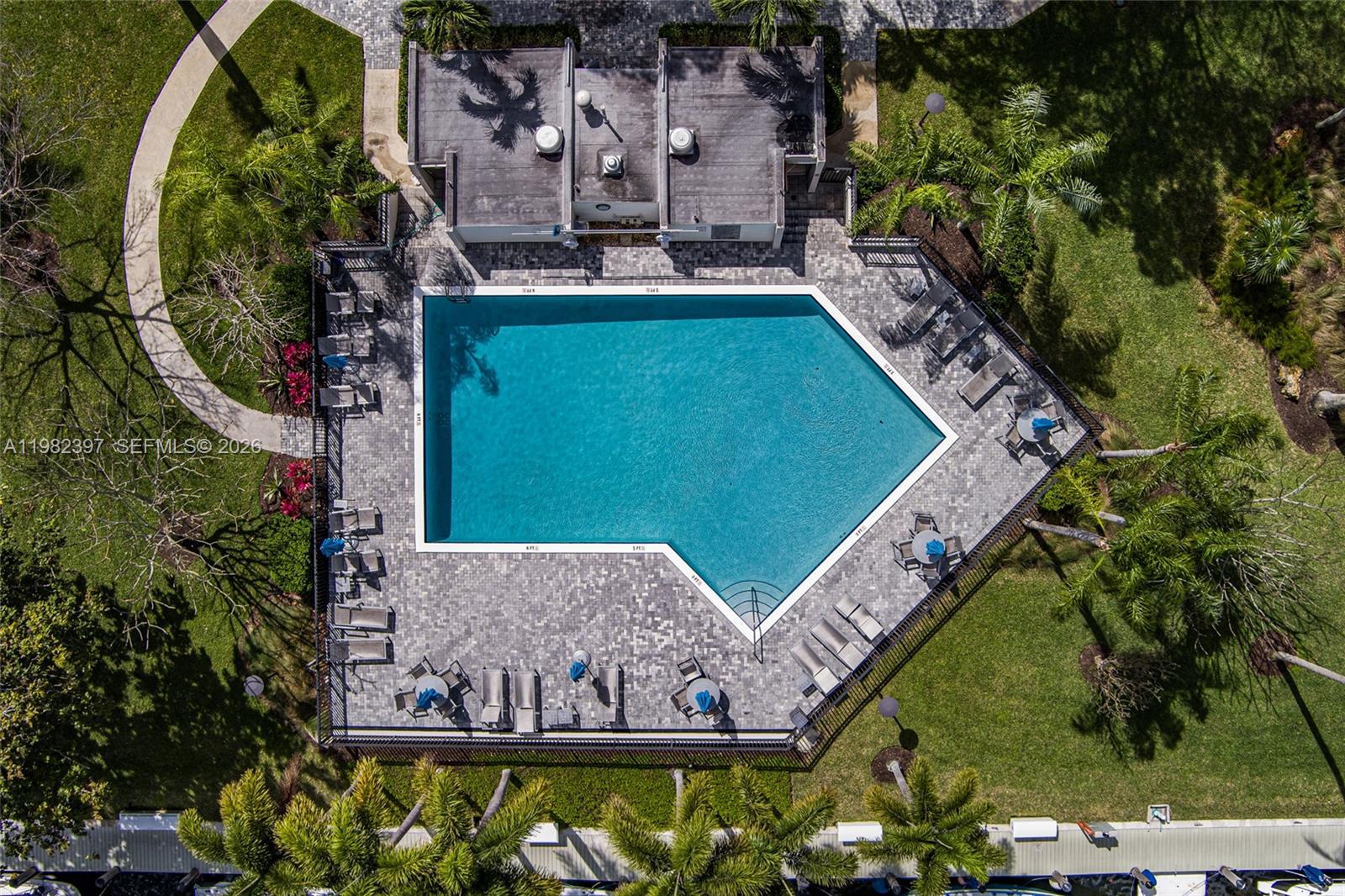 RIVER REACH CONDOMINIUM I - Residential