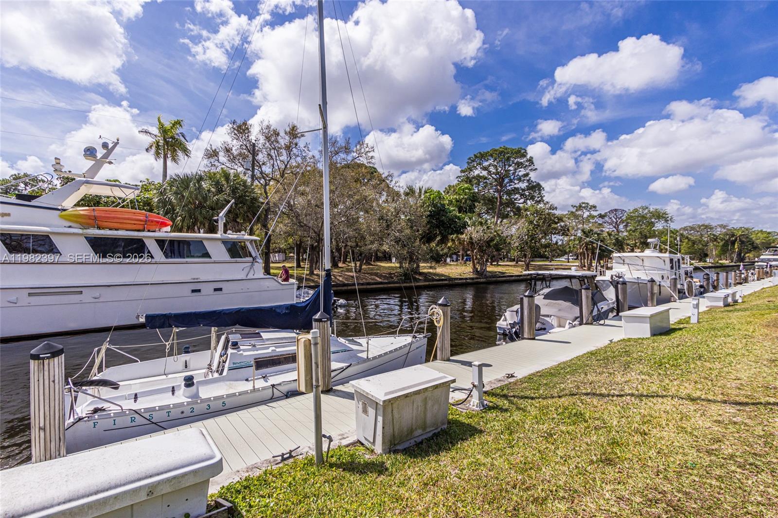 RIVER REACH CONDOMINIUM I - Residential