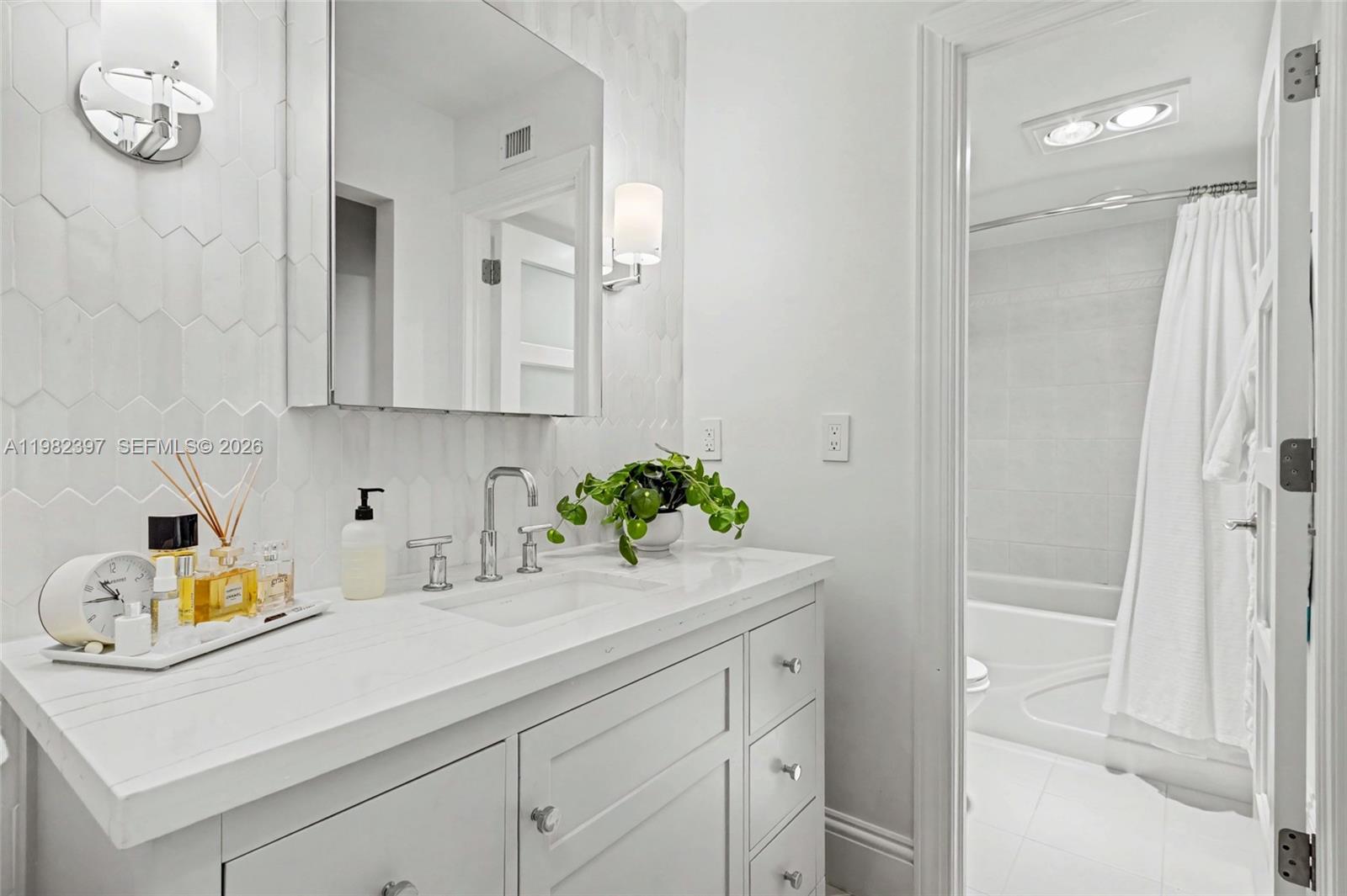 RIVER REACH CONDOMINIUM I - Residential