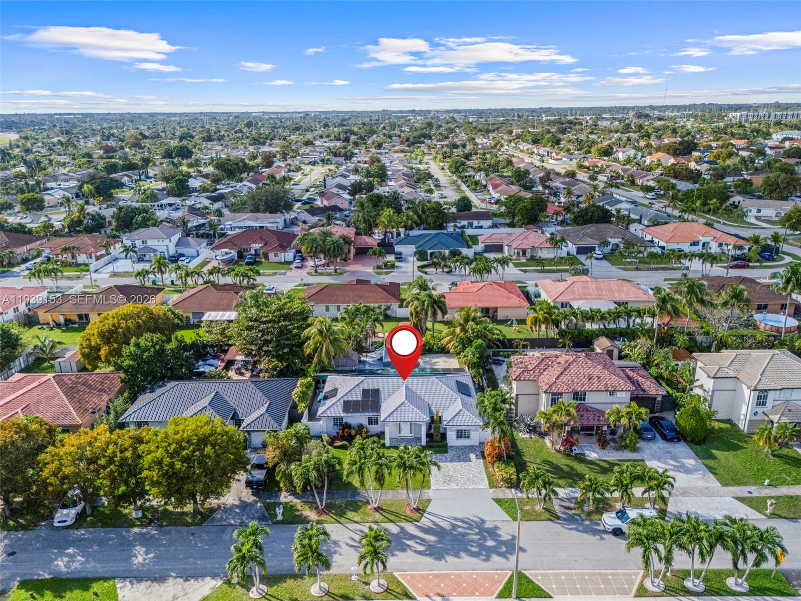 PICKET FENCES COUNTRY EST - Residential