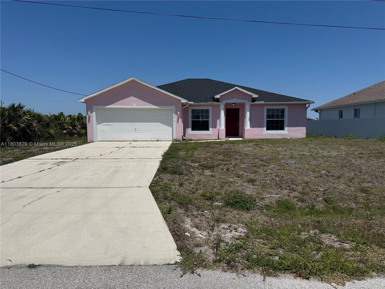 2812 62nd St W St, Lehigh Acres, Lee County, Florida - 3 Bedrooms  
2 Bathrooms - 
