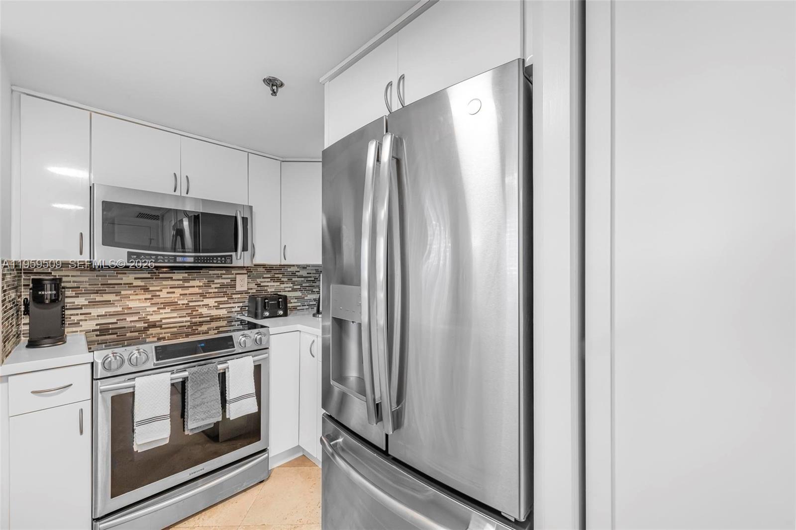 540 Brickell Key Dr 500