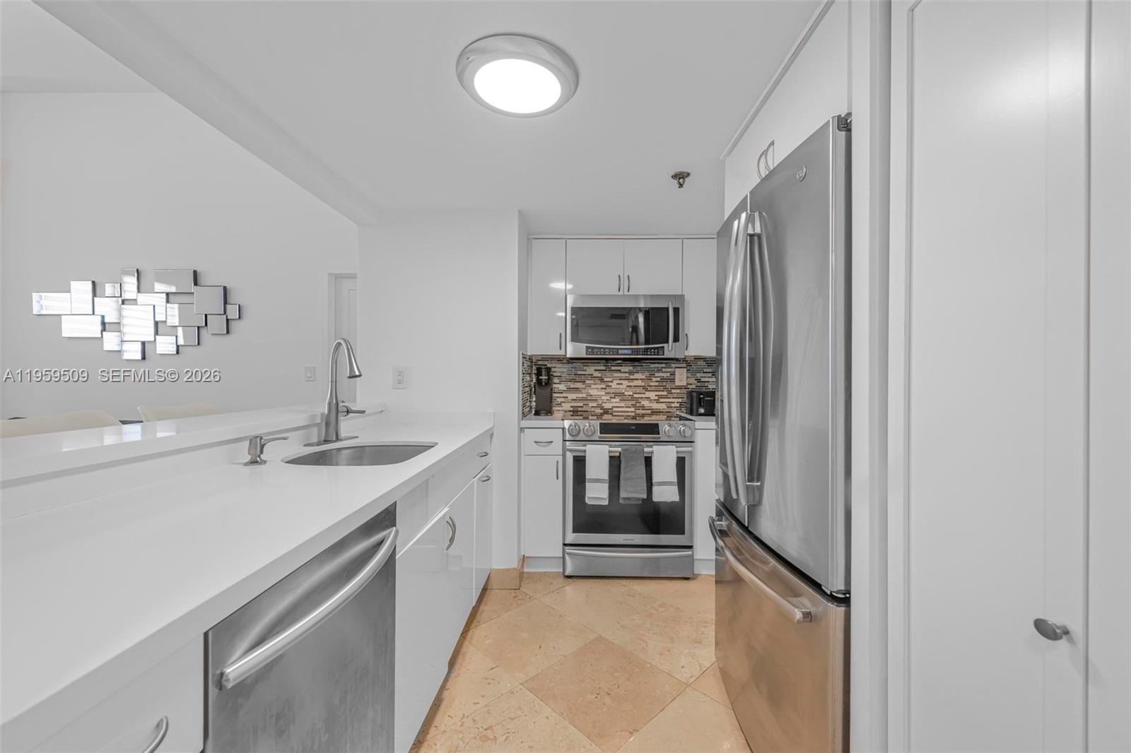 540 Brickell Key Dr 500