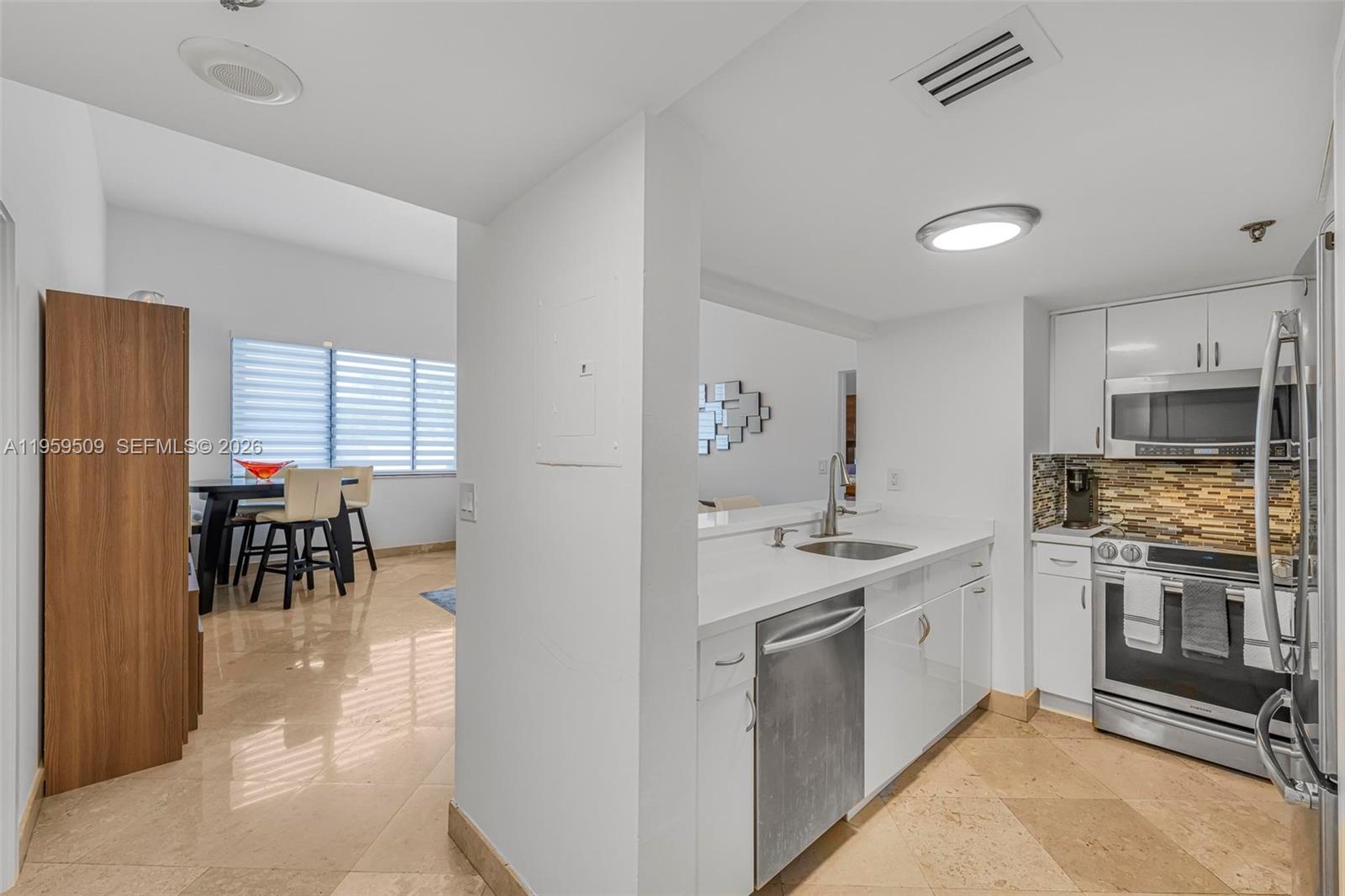 540 Brickell Key Dr 500