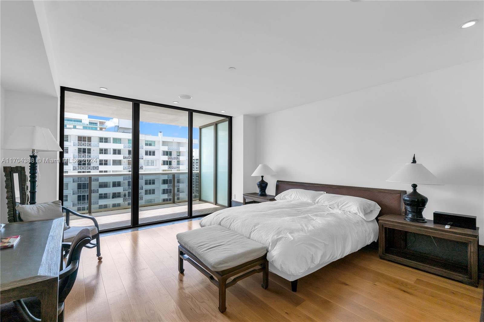 MEI CONDO - Residential