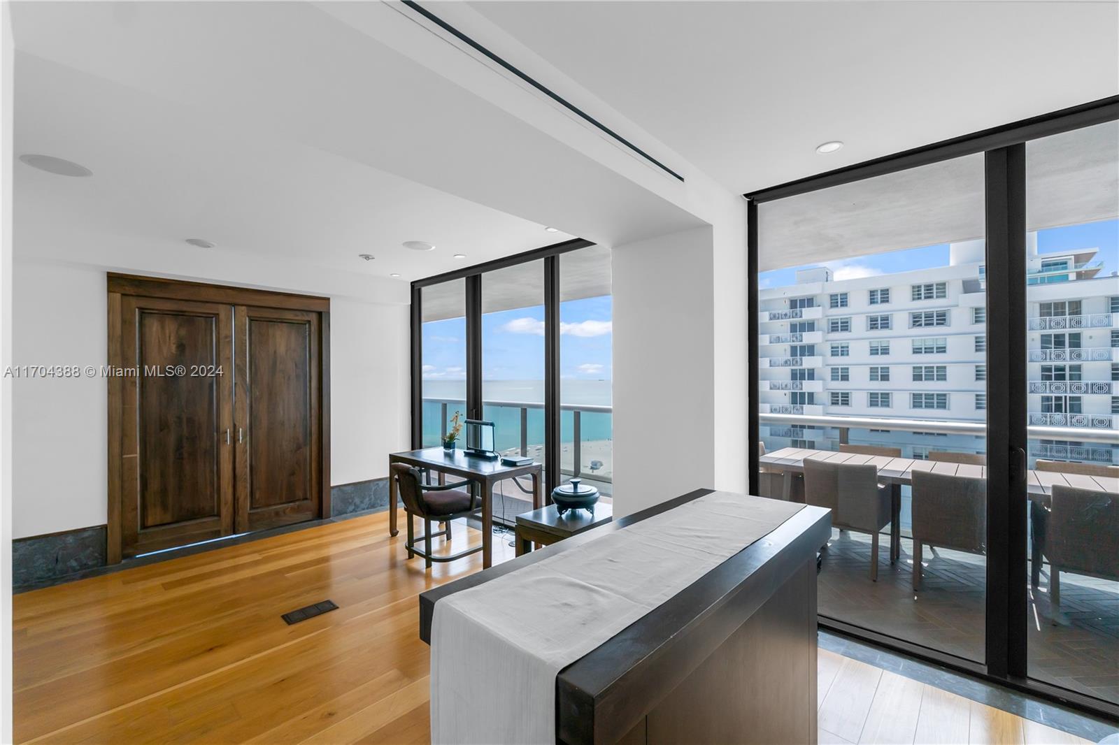 MEI CONDO - Residential