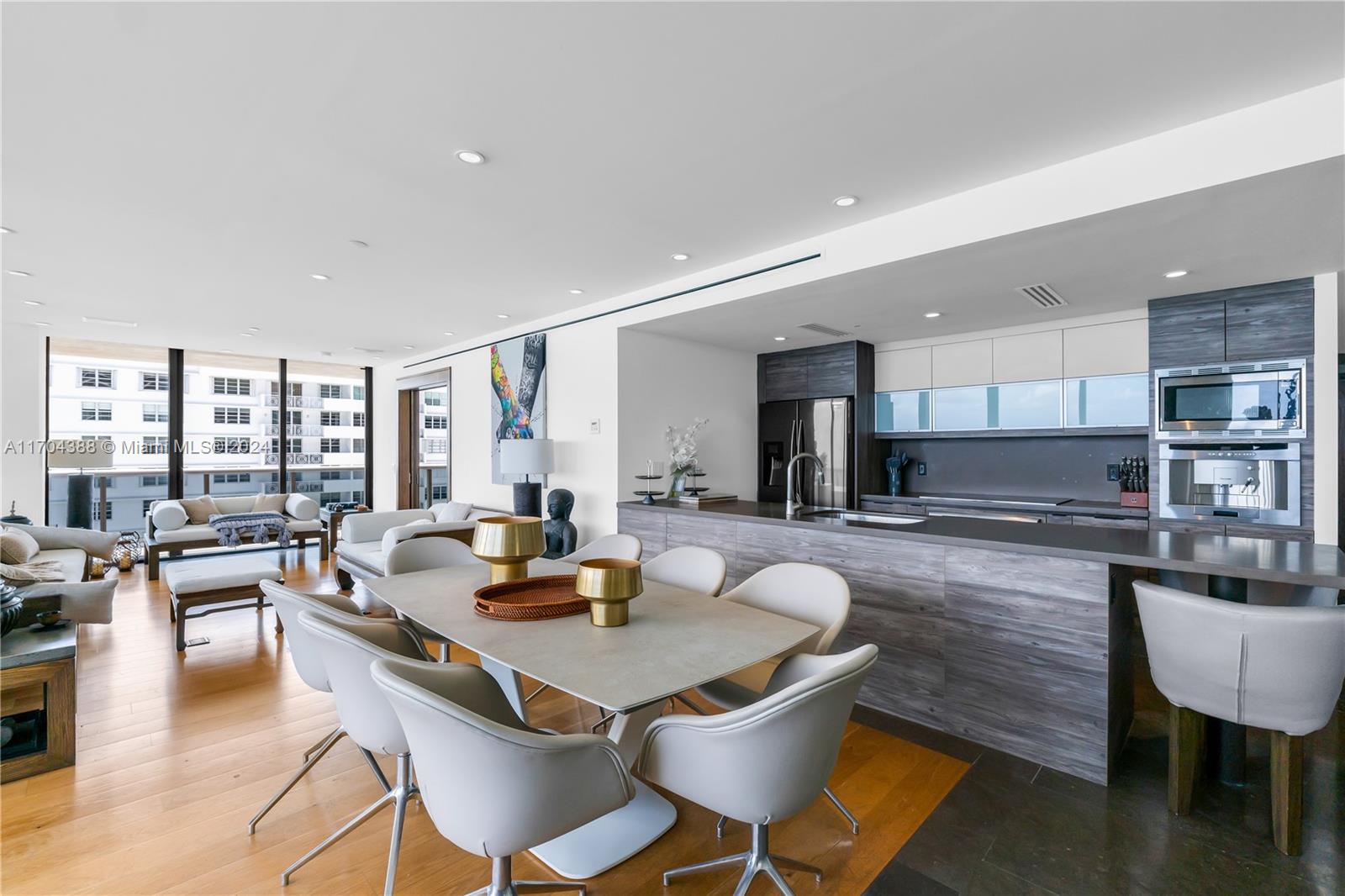 MEI CONDO - Residential