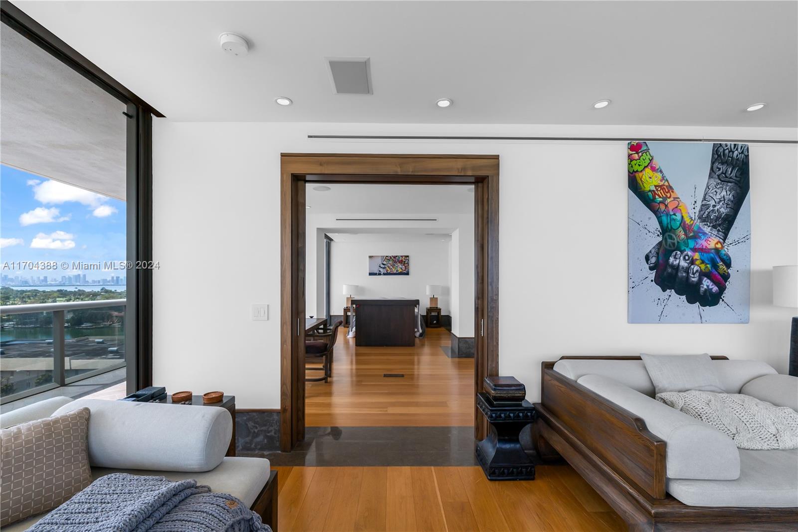 MEI CONDO - Residential