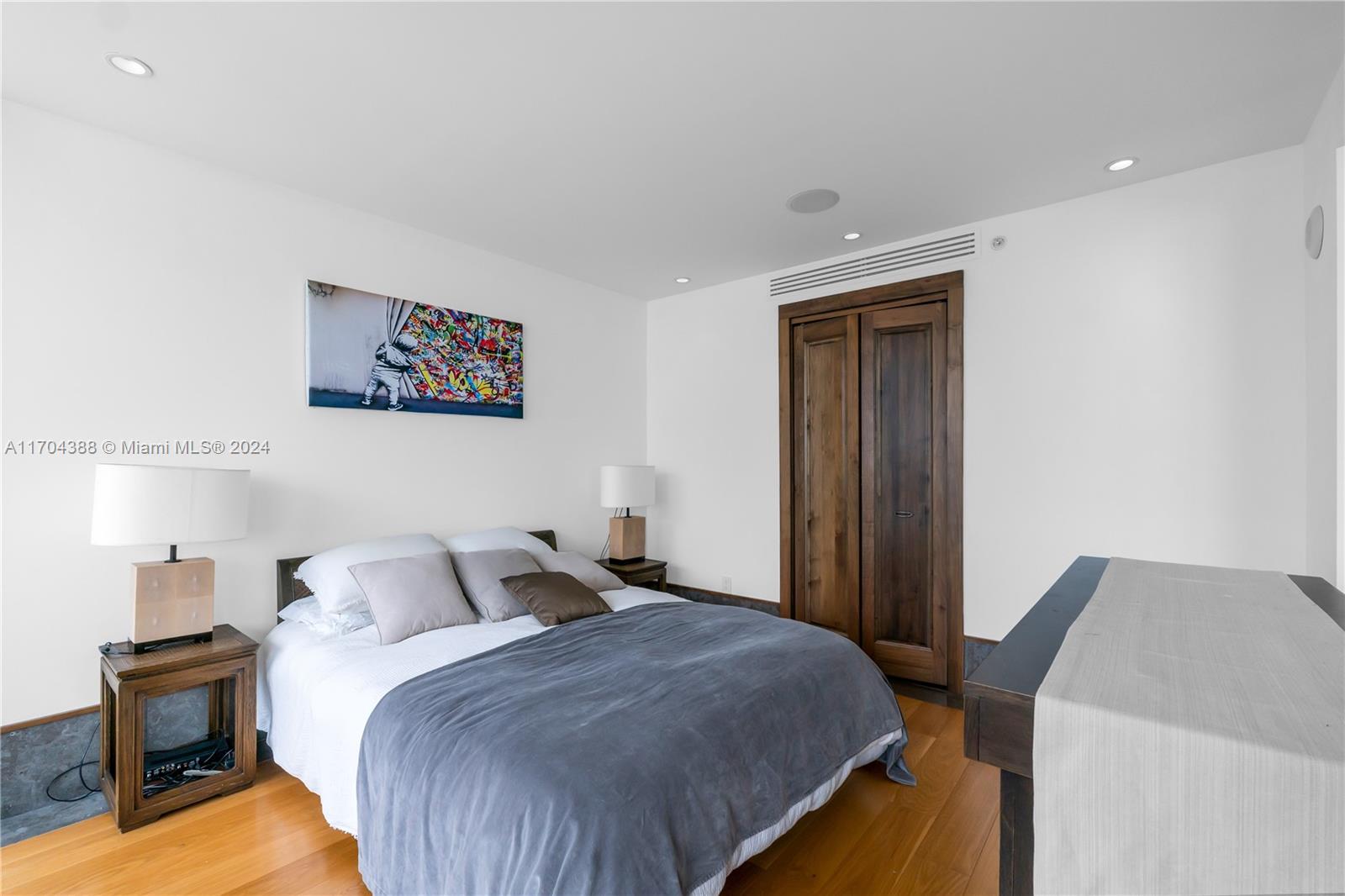 MEI CONDO - Residential