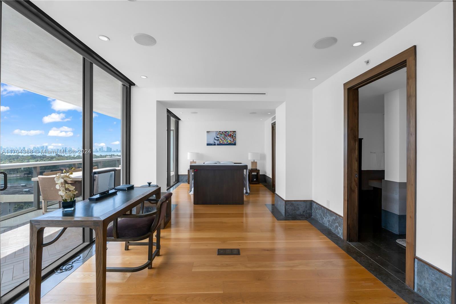 MEI CONDO - Residential