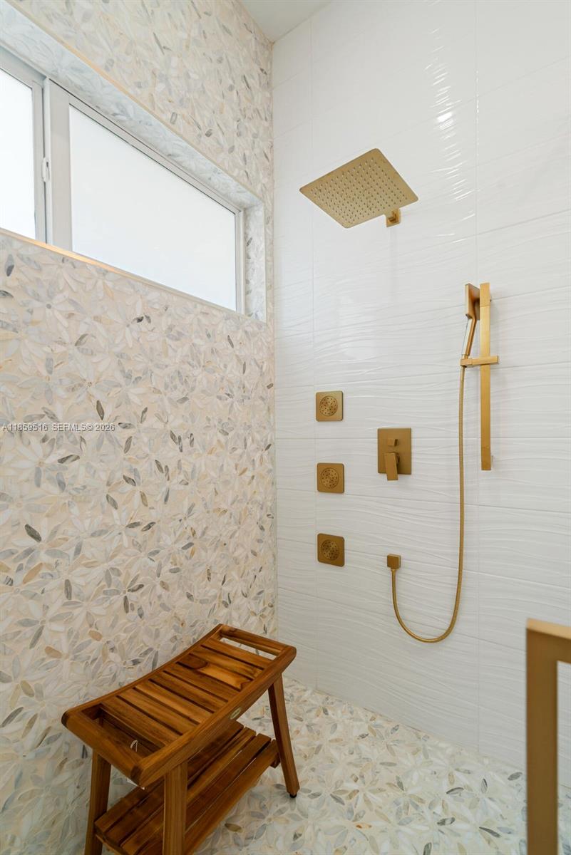 WINSTON WATER WAYS AMD - Residential