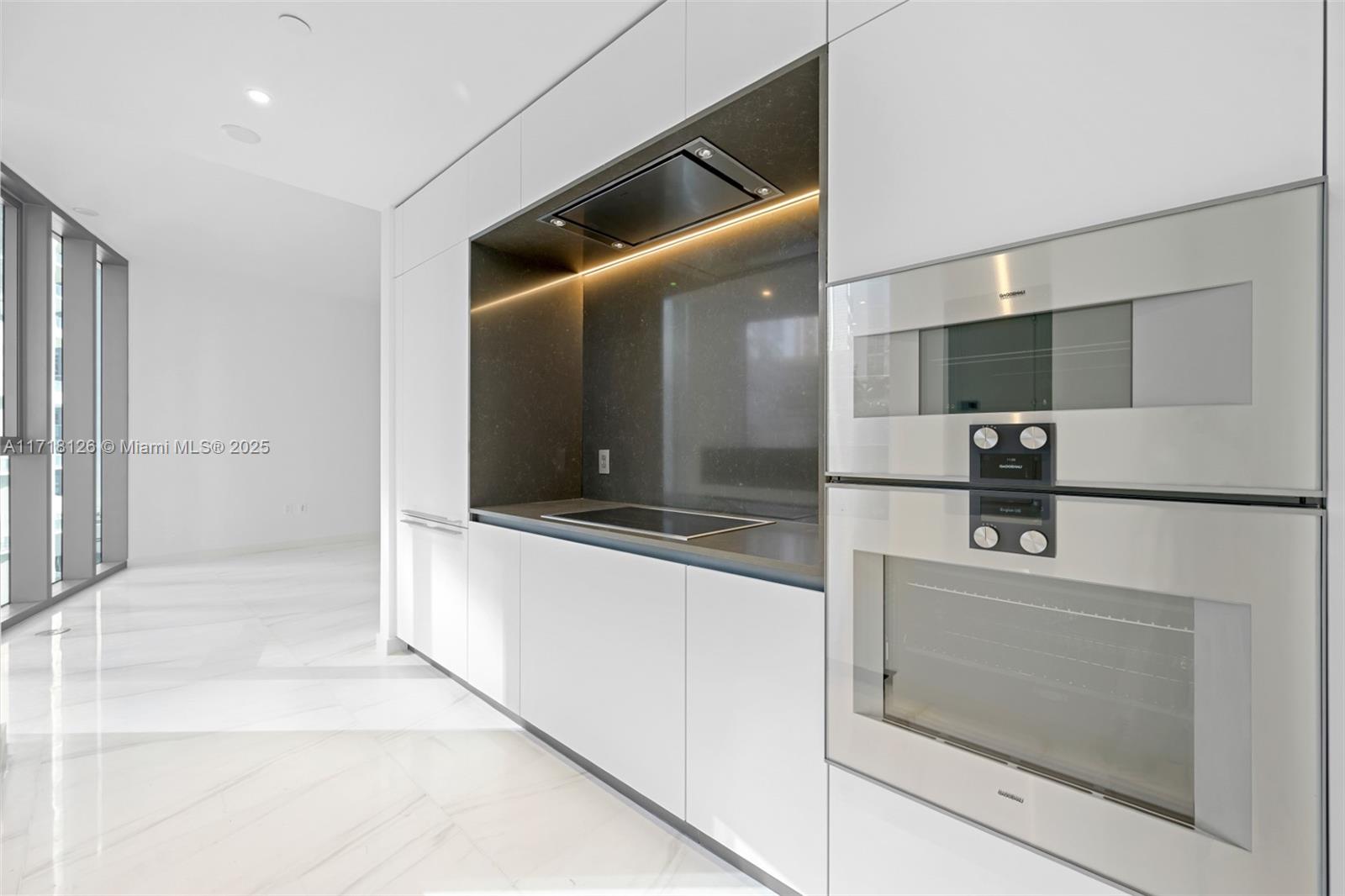 Property for Sale at 300 Biscayne Blvd Way 1105, Miami, Broward County, Florida - Bathrooms: 1  - $899,000