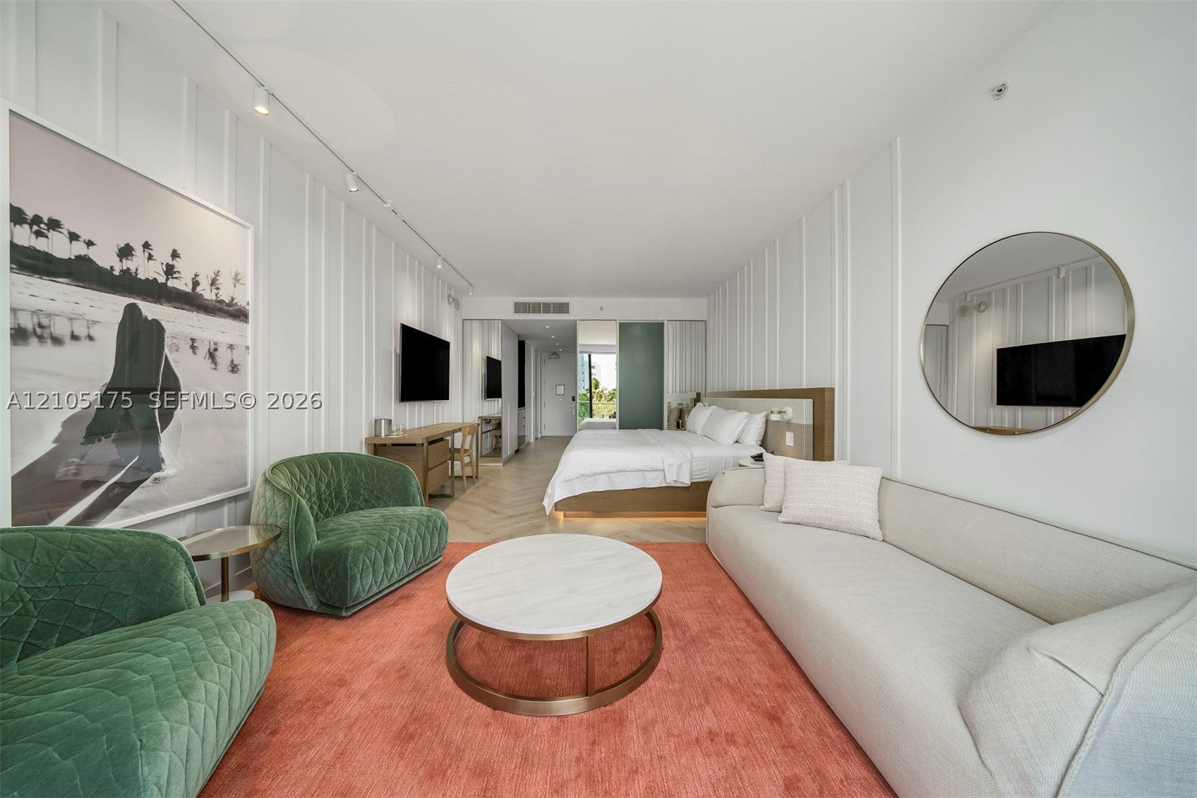 2201 Collins Ave 302