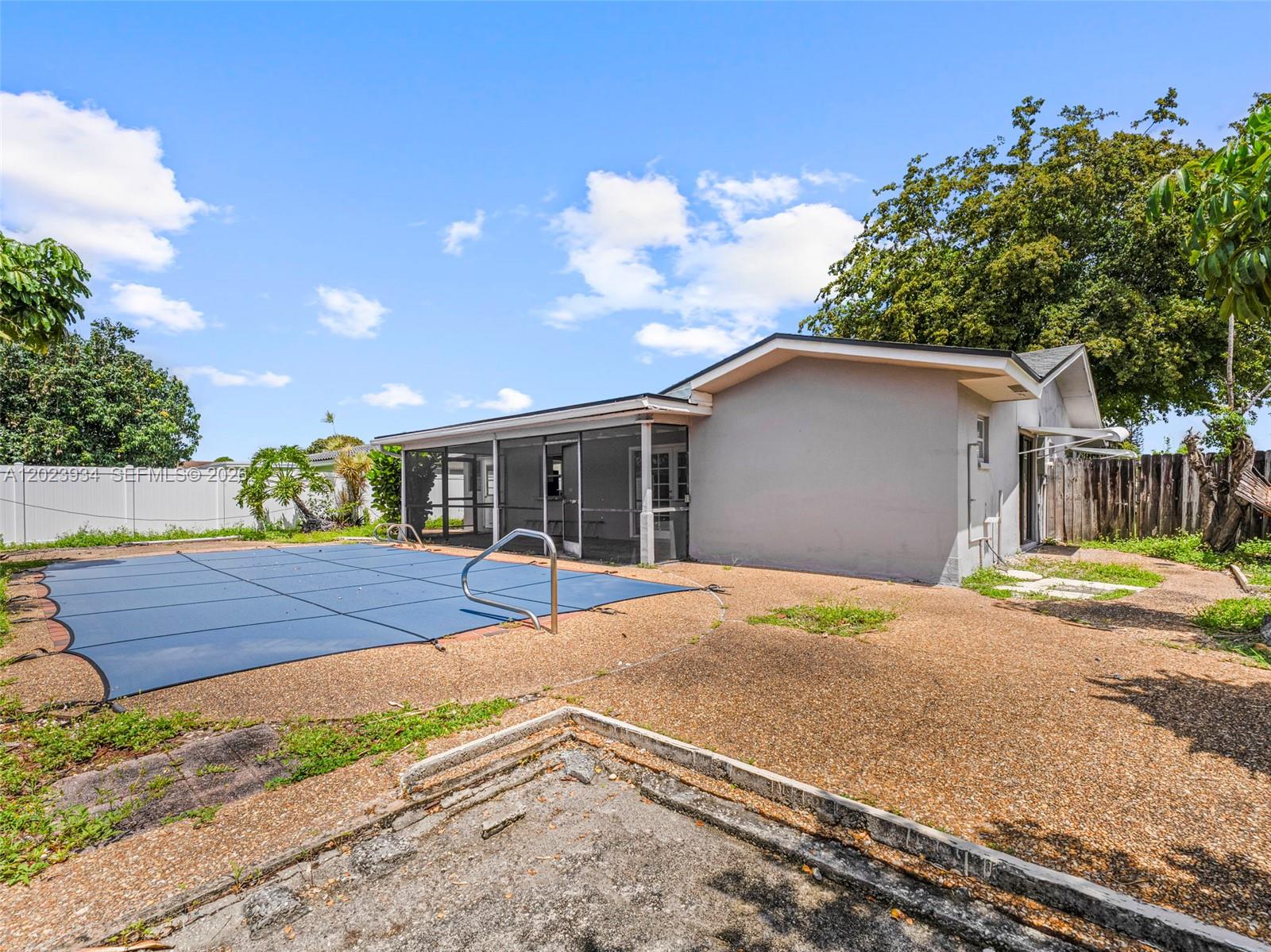 PALM-AIRE VILLAGE 2ND SEC - Residential