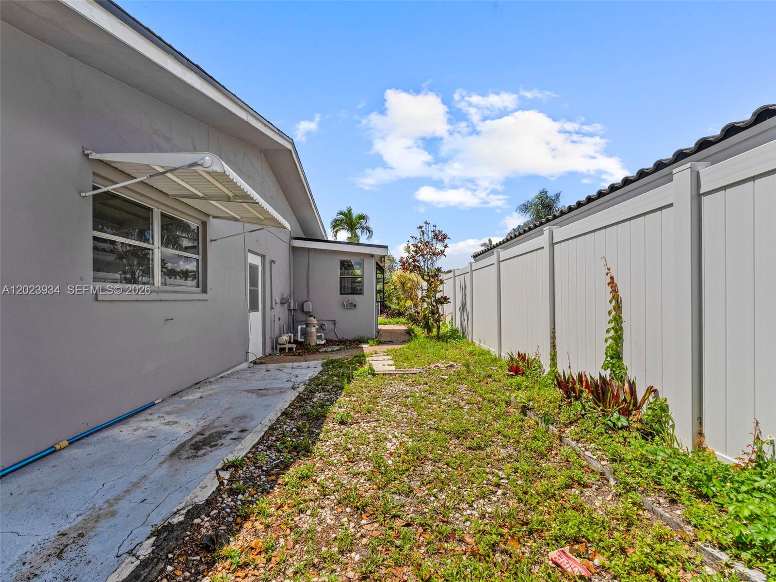PALM-AIRE VILLAGE 2ND SEC - Residential