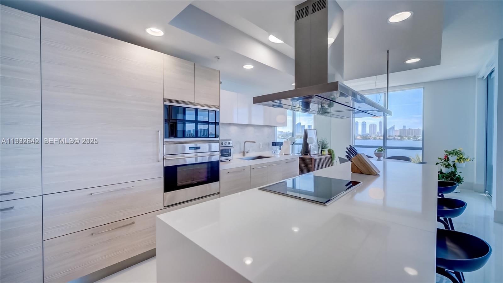 MARINA PALMS RESIDENCES S - Residential