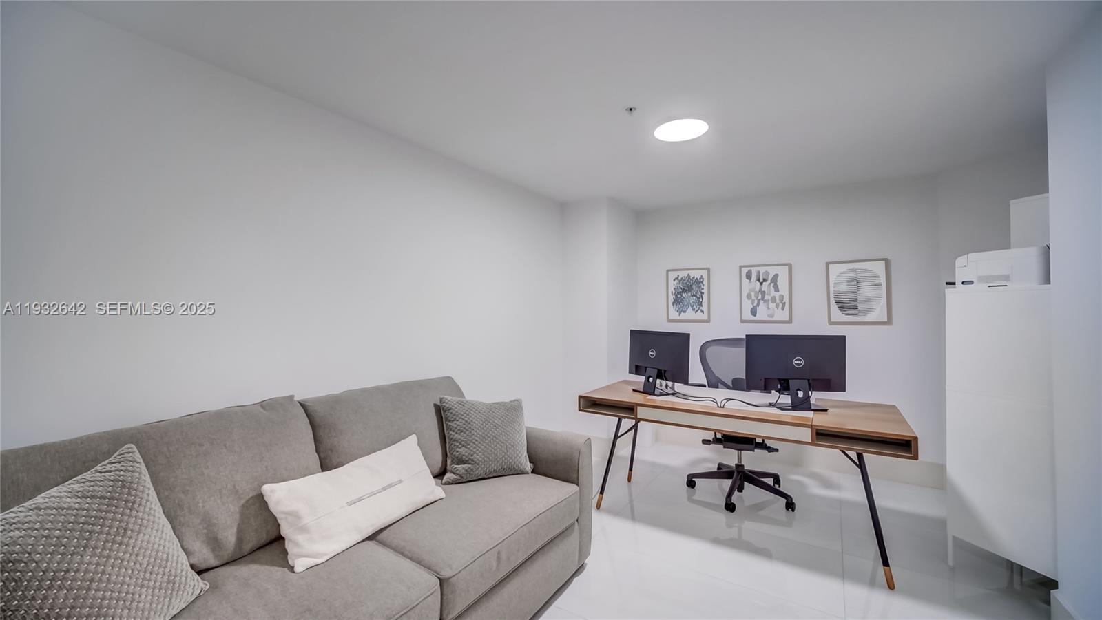 MARINA PALMS RESIDENCES S - Residential