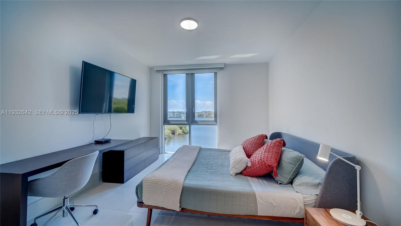 MARINA PALMS RESIDENCES S - Residential