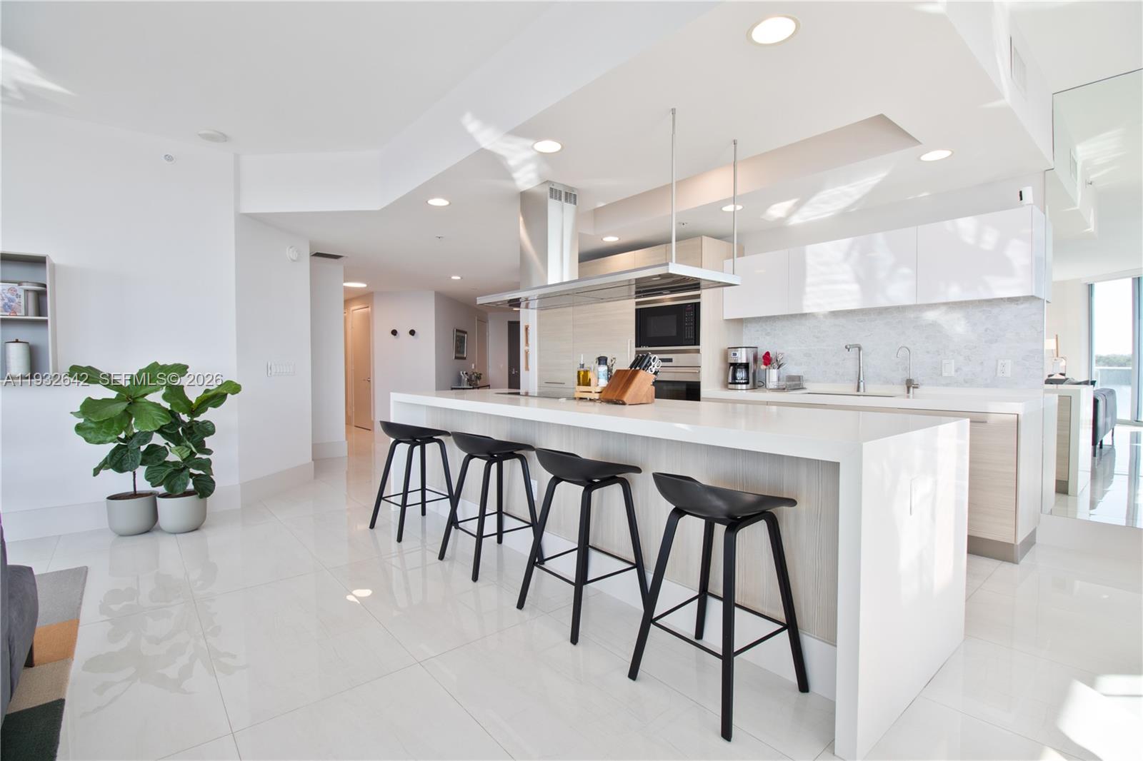 MARINA PALMS RESIDENCES S - Residential