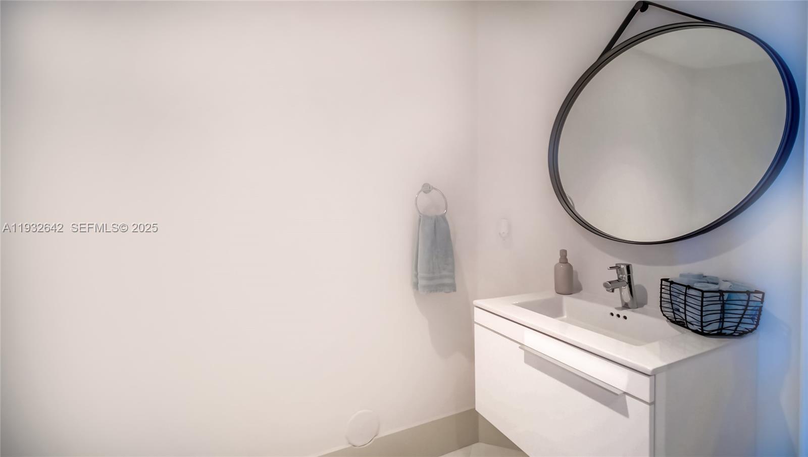 MARINA PALMS RESIDENCES S - Residential