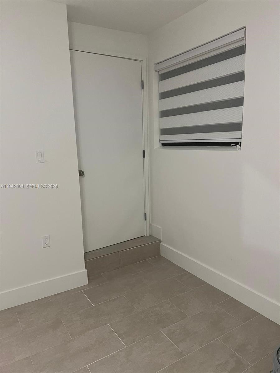 KENDALL TRAILS SUB - Residential Lease