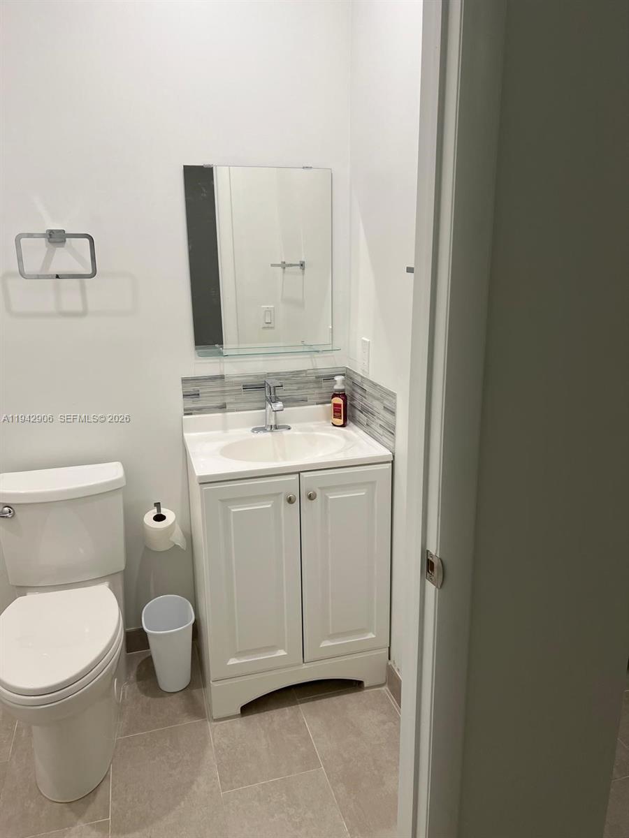 KENDALL TRAILS SUB - Residential Lease